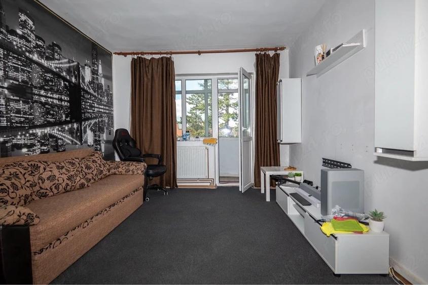 Apartament cu 2 camere semidecomandat în Micro 9