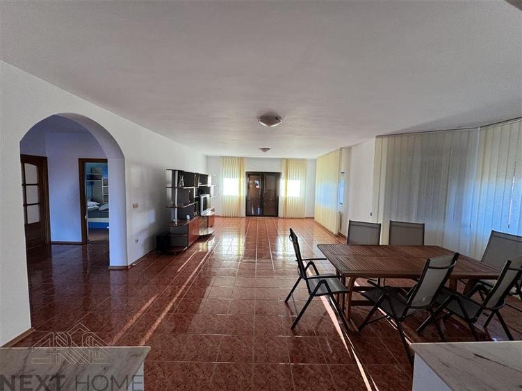 Casă cu 6 camere cu Teren 13486 Mp în Boțârlău