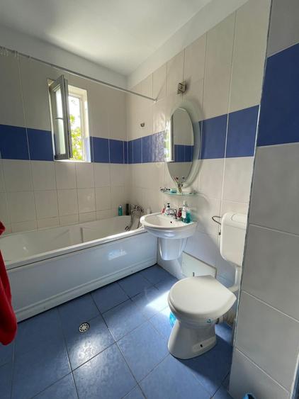 Apartament cu 3 camere decomandat, mobilat în Bună Ziua