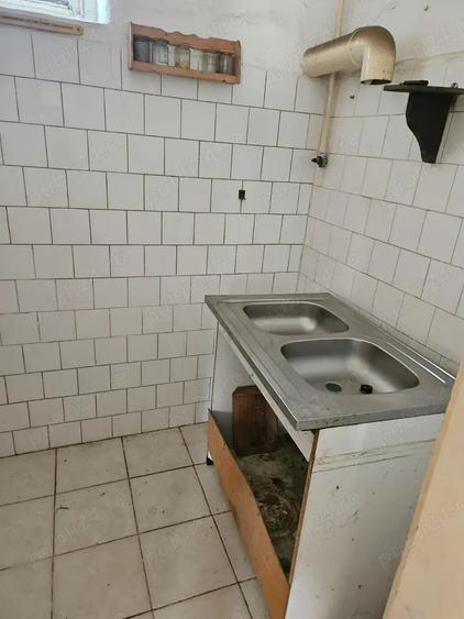 Casă cu 3 camere în Central