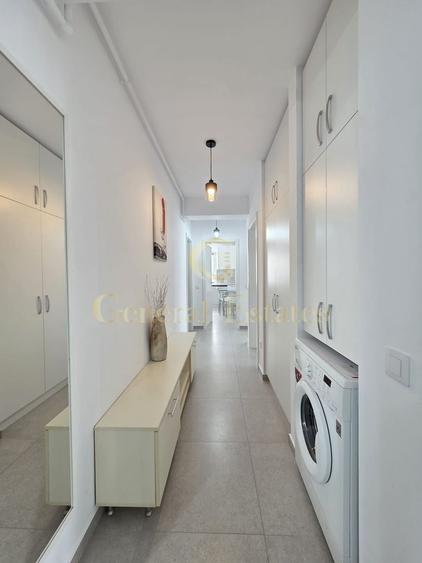 Apartament cu 3 camere în Tractorul