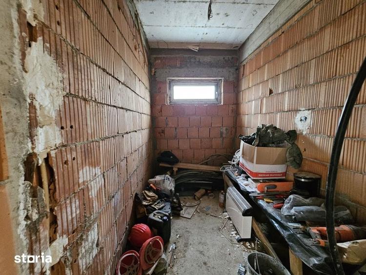 Casă cu 4 camere cu Teren 300 Mp în Dâmbul Rotund