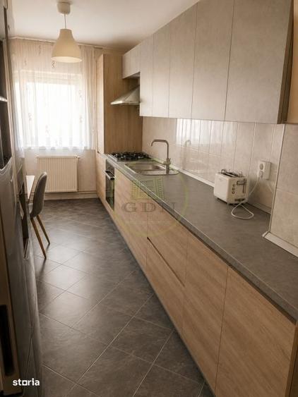 Apartament cu 3 camere decomandat în Central