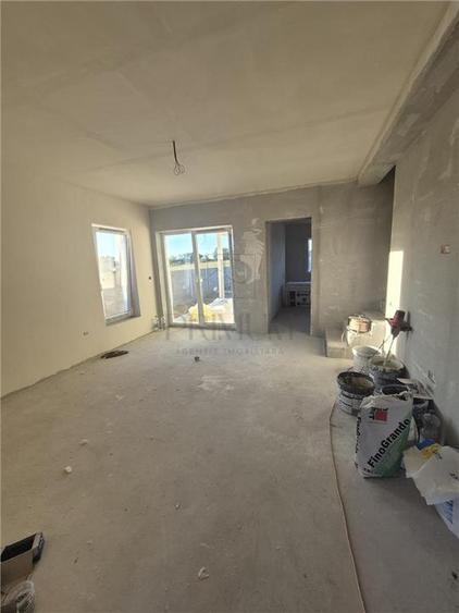 Duplex cu 4 camere cu Teren 300 Mp în Moșnița Nouă