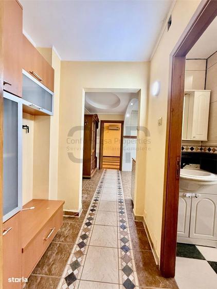 Apartament cu 2 camere decomandat în Văcăresti