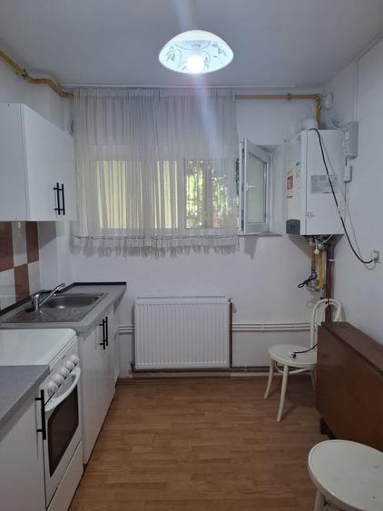Apartament cu 2 camere semidecomandat în Kiseleff