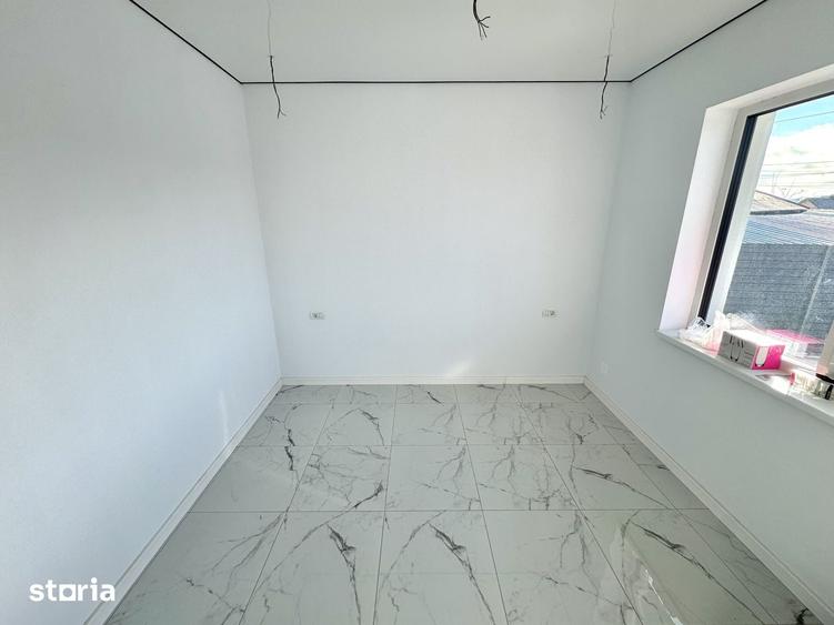 Casă cu 3 camere cu Teren 305 Mp în Holboca