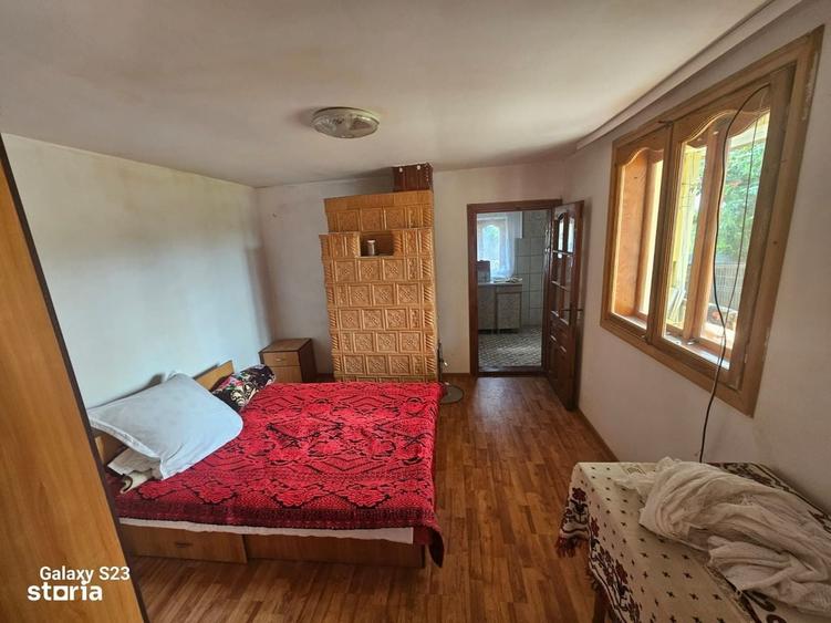 Casă cu 4 camere în Păstrăveni