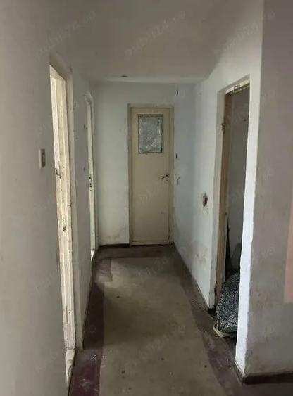 Apartament cu 2 camere decomandat în Stâlpu