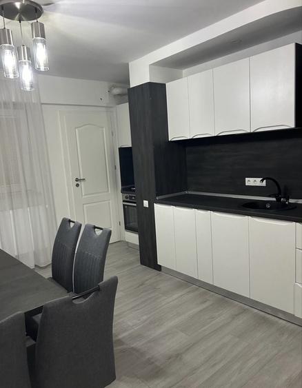 Apartament cu 4 camere decomandat în Ultracentral