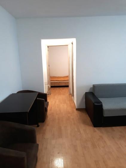 Apartament semidecomandat în Sud