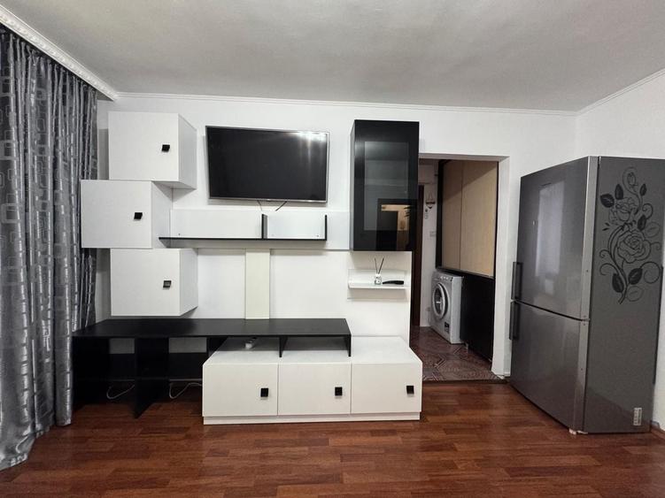 Apartament cu 2 camere decomandat în Brâncoveanu