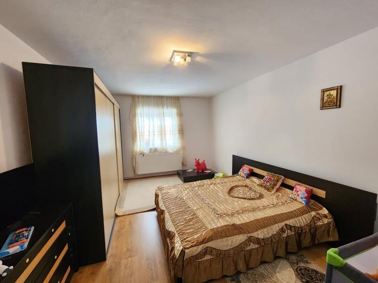 Casă individuală cu 7 camere cu Garaj în Biled