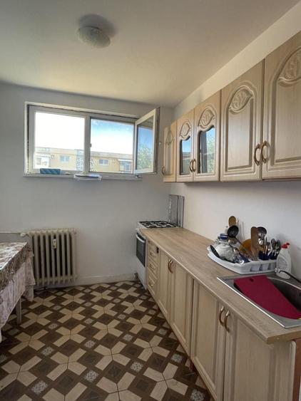 Apartament cu 2 camere semidecomandat în Crihala