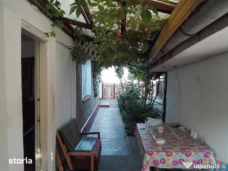 Casă cu 6 camere cu Teren 834 Mp în Dumbrava