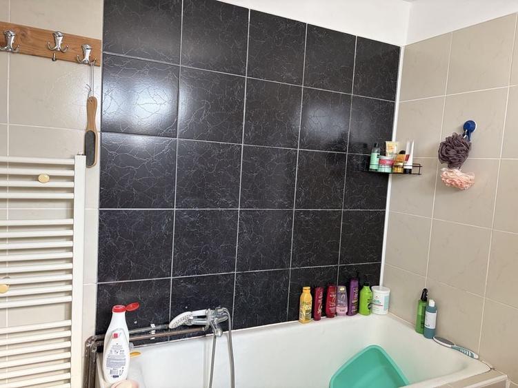 Casă cu 4 camere cu Teren 900 Mp în Central