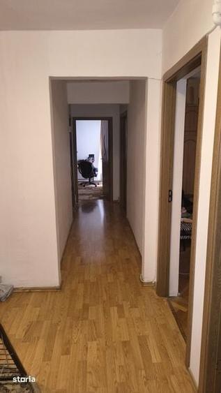Inchiriez apartament 3camere 70 Mp...2 balcoane - 2
