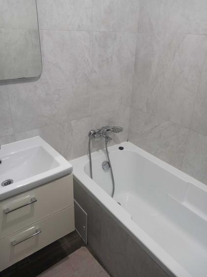 Apartament cu 3 camere decomandat în Cug