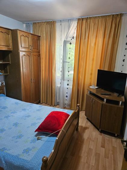 Apartament cu 2 camere decomandat în Exterior Vest