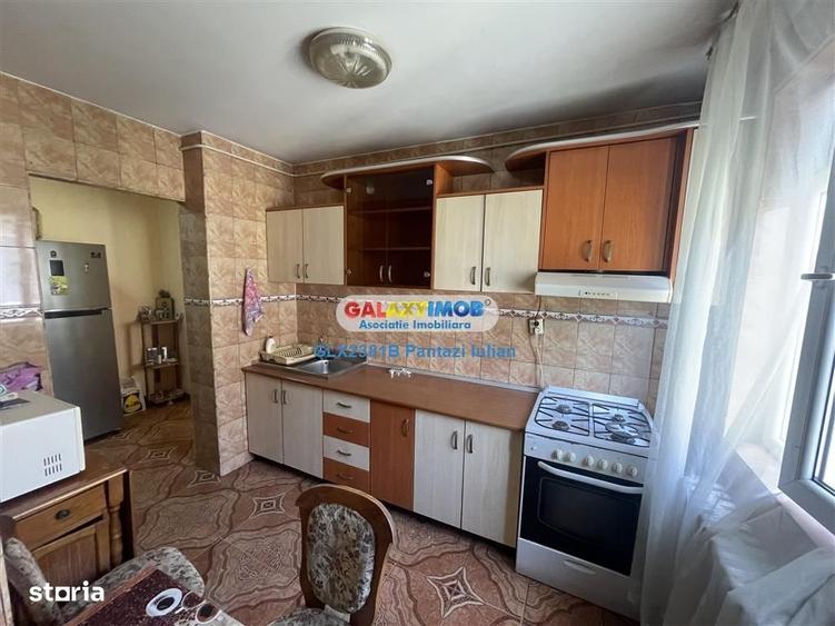 Apartament cu 3 camere semidecomandat, mobilat în 1 Decembrie 1918