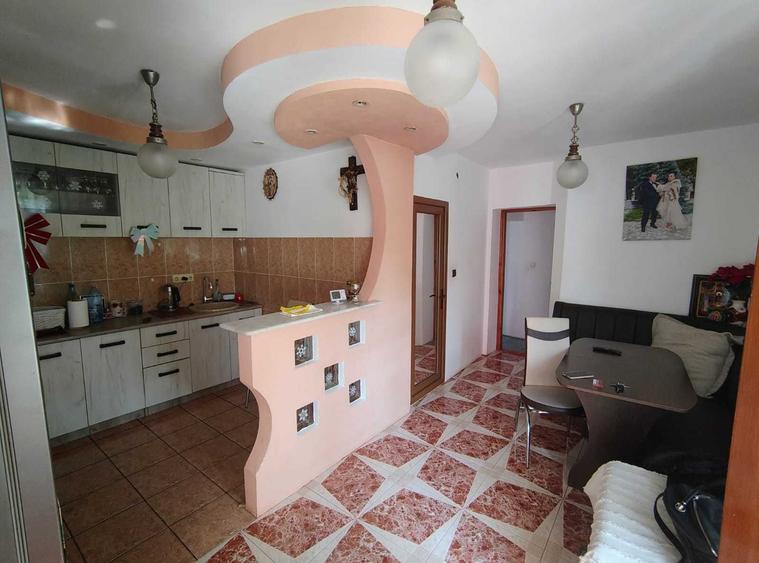 Casă cu 4 camere în Ultracentral