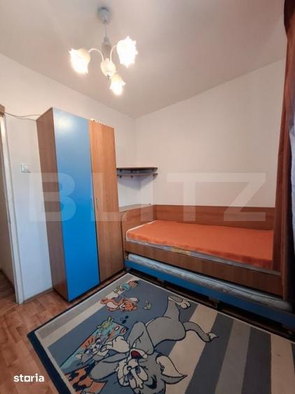Apartament cu 3 camere decomandat în Astra