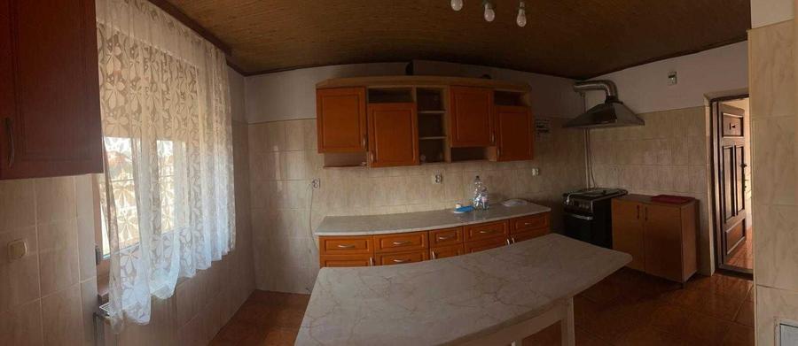 Casă cu 4 camere cu Teren 1213 Mp în Vladimirescu