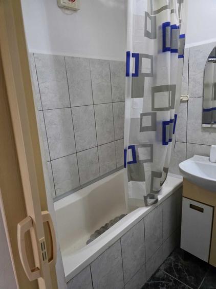 Garsonieră semidecomandată în Pârneava
