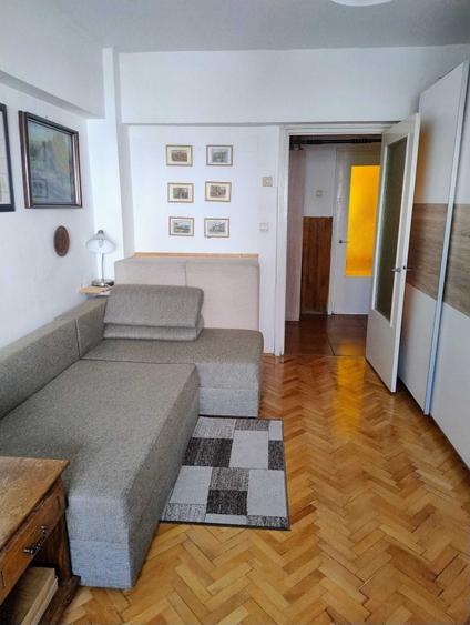 Apartament cu 4 camere decomandat în Dacia