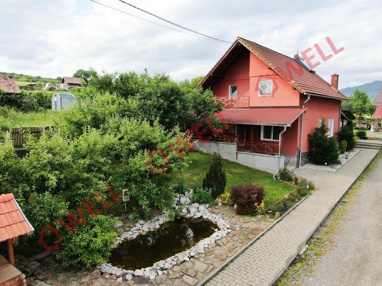Casă individuală cu 3 camere cu Garaj în Sovata