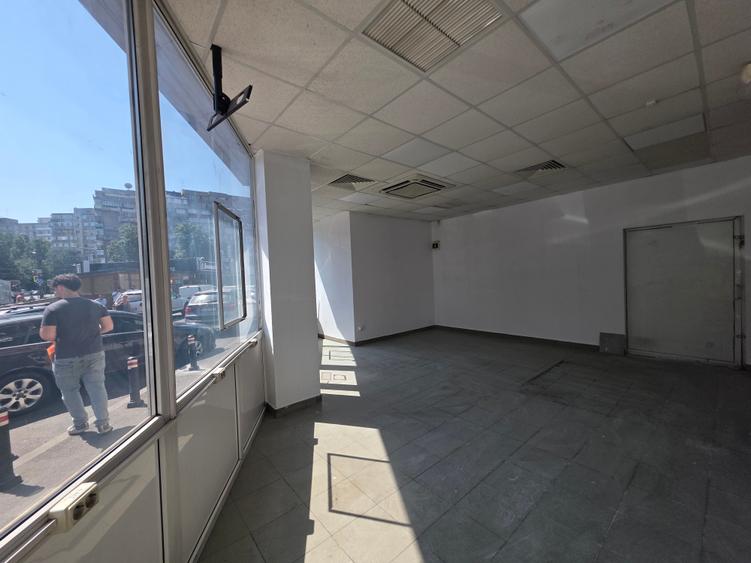 Spațiu comercial, de 37 mp, în Militari