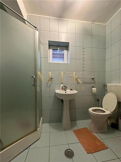 Casă individuală cu 5 camere cu Canalizare în Centura Nord