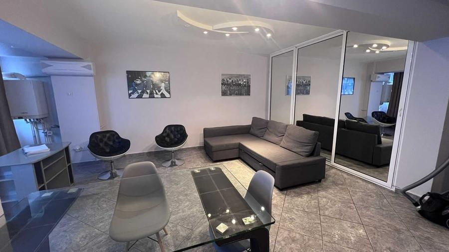 Apartament cu 2 camere decomandat în Exterior Vest