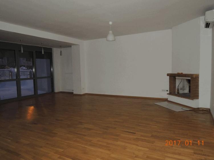 Casă cu 5 camere cu Teren 204 Mp în Băneasa