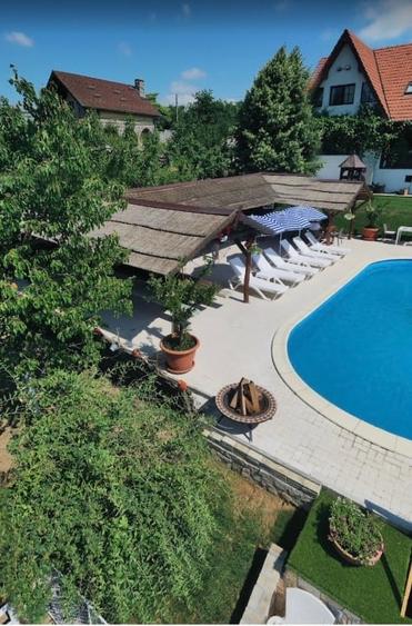 Casă individuală cu 4 camere cu Canalizare în Paleu