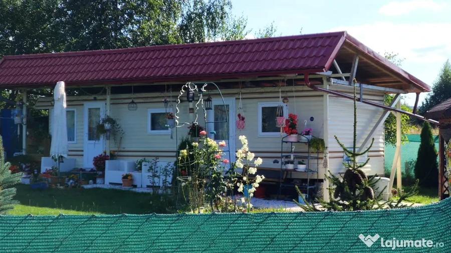 Casă cu 3 camere în Mărcești