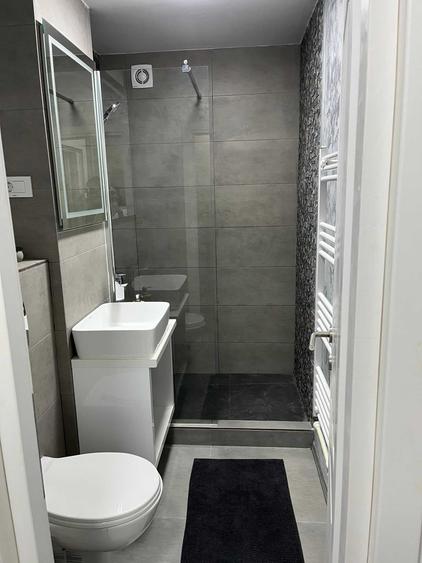 Apartament cu 2 camere semidecomandat în Hipodrom