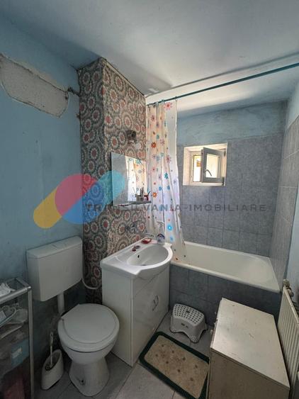 Apartament cu 4 camere decomandat în Dâmbul Rotund