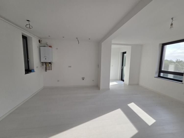 Apartament cu 2 camere semidecomandat în Dumbrăvița
