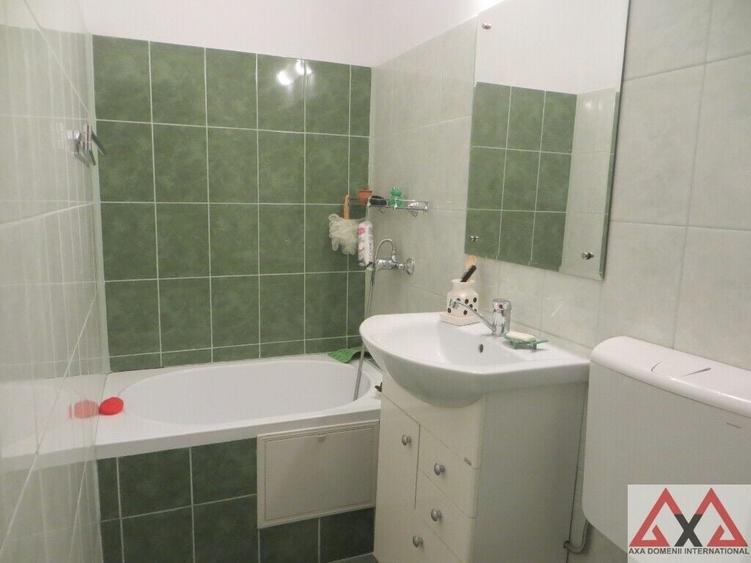 Apartament cu 2 camere semidecomandat, mobilat în Titan