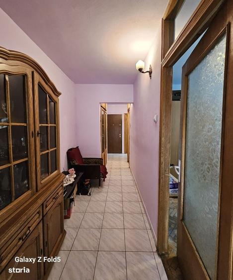 Apartament cu 3 camere în Iosia