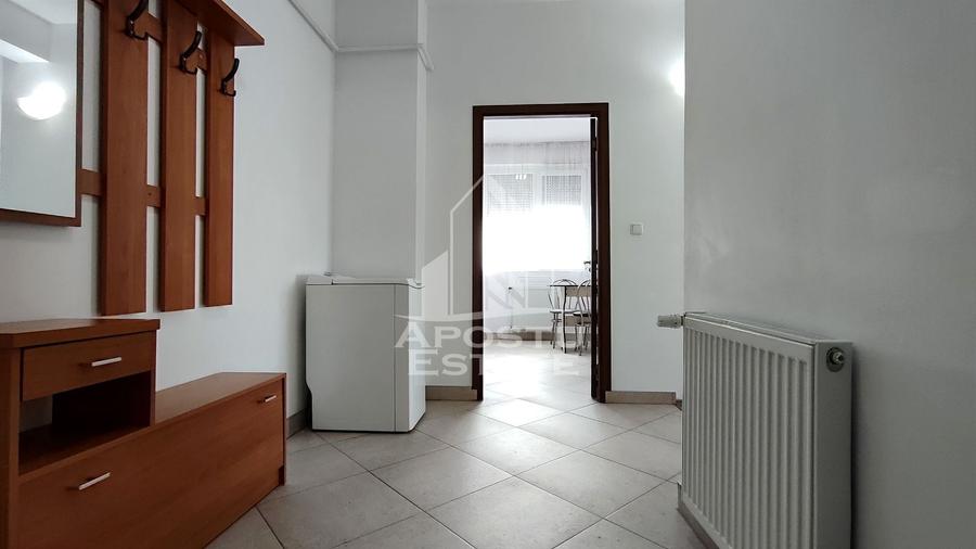 Apartament cu 2 camere semidecomandat, mobilat în UTA