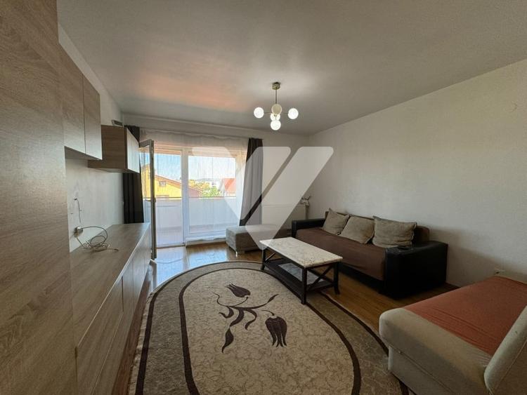 Apartament cu 3 camere decomandat, mobilat în Șelimbăr