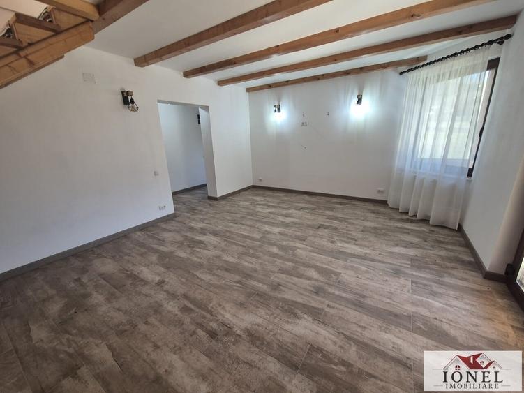 Casă individuală cu 8 camere cu Teren 1160 Mp în Meteș
