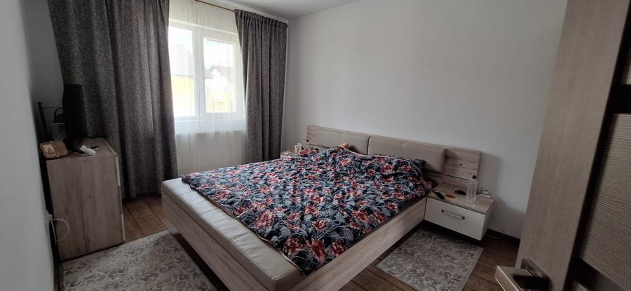 Apartament cu 2 camere decomandat, mobilat în Girocului