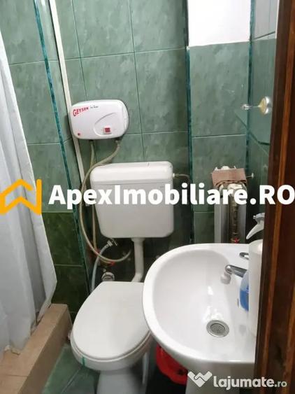 Garsonieră decomandată, mobilată în Romană