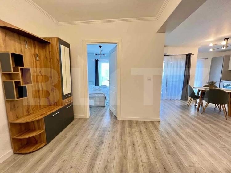 Apartament cu 2 camere semidecomandat, mobilat în Dâmbul Rotund