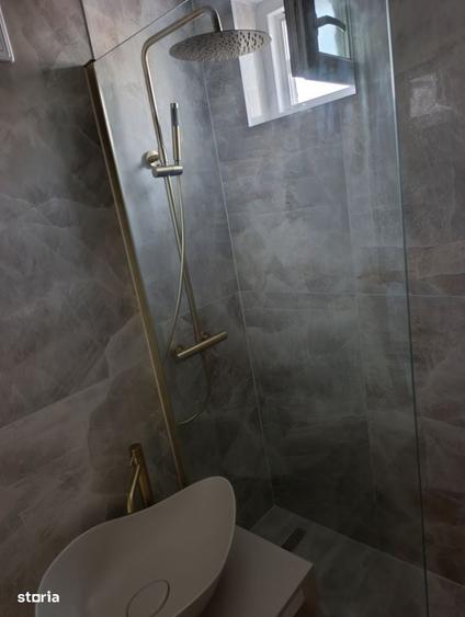 Apartament cu 4 camere decomandat în Micălaca