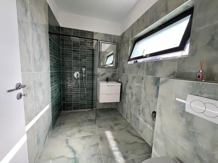 Duplex cu 4 camere cu Canalizare în Horpaz