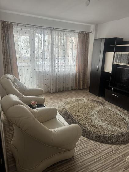 Apartament cu 2 camere decomandat în Sud